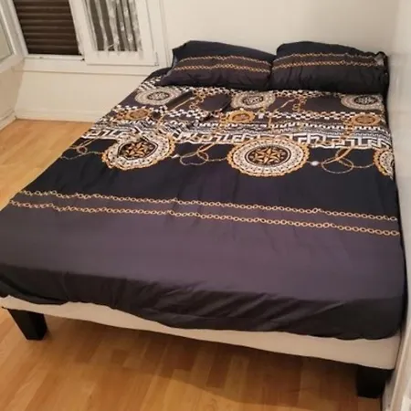 F2 Au Calme Apartment